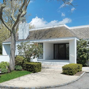 This Home in the Harry Bates-Designed Mecox Landing Community Asks $2.495M