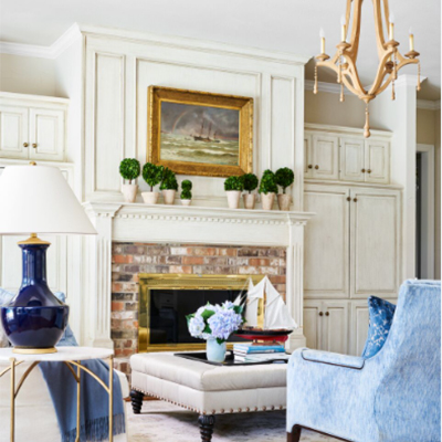 How to Decorate Your Mantel for the Holidays