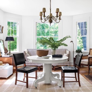 A Historic Farmhouse in Washington Shines After a Brightening Restoration