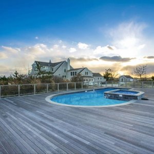 This $8.75M Hamptons Mansion Starred in &lsquo;Seinfeld&rsquo;