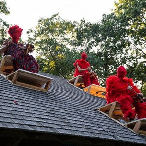 Under the White Tents: Hamptons&rsquo; Charity Circuit