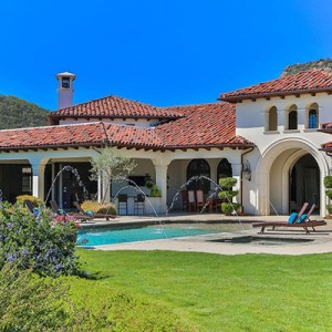 Britney Spears Gets $7M for Her Thousand Oaks Home
