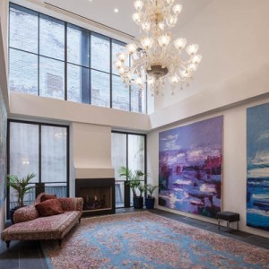 Taylor Swift&rsquo;s West Village Carriage House Asks $25M