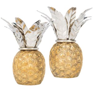 Striking Home Accessories in Metallic Hues