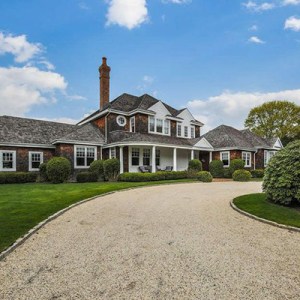 A Swift Southampton Sale for George Stephanopoulos and Ali Wentworth