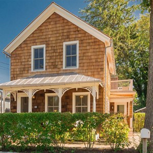 A Quintessential Sag Harbor Victorian Lists for $2.495M