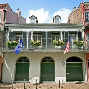Brad Pitt and Angelina Jolie Split With Their New Orleans Home for $4.9M