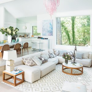 A Gut Renovation Gives Way to a Light-Filled Hamptons Oasis