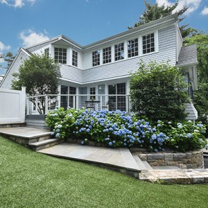 This Coastal Colonial in Rowayton Wants $1.8M