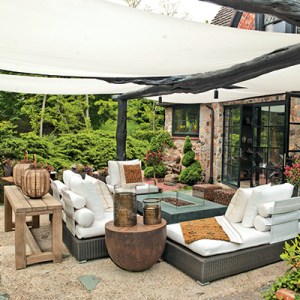 8 Inspiring Patios for Summer Entertaining