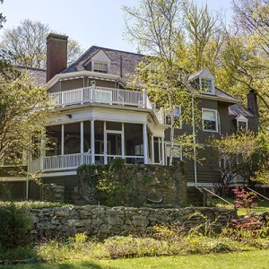 A Charming Country Home in Washington, CT Asks $3.9M