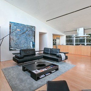 San Francisco's Clarendon Heights Lists an Ultra Modern Abode