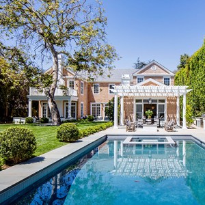 Fleetwood Mac Guitarist Lindsey Buckingham Lists His Brentwood Home for $22.5M