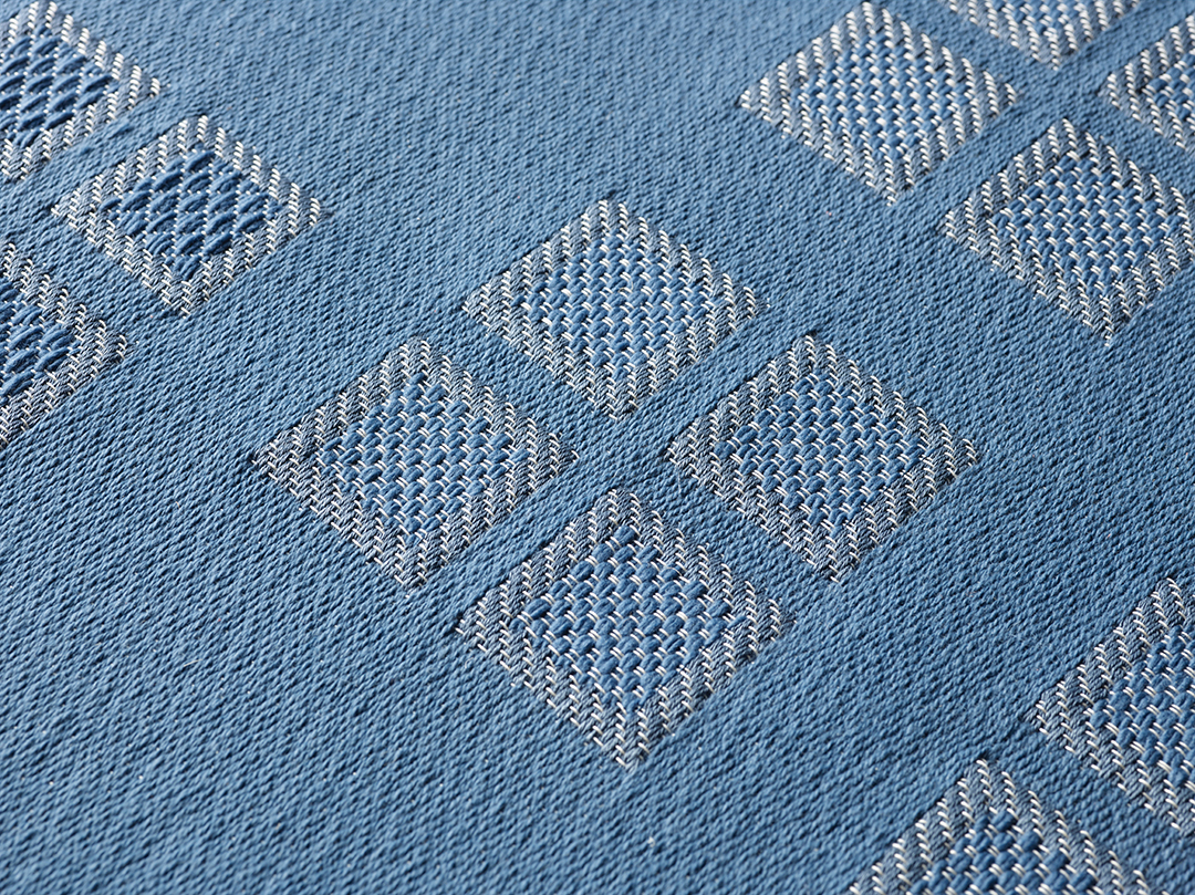 28 Boldly Patterned Rugs That Make a Statement - Cottages & Gardens