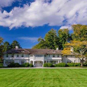 Russian Billionaire Rents Jackie O&rsquo;s Childhood Summer Home