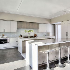 On the Market: Six Homes with Showstopping Kitchens